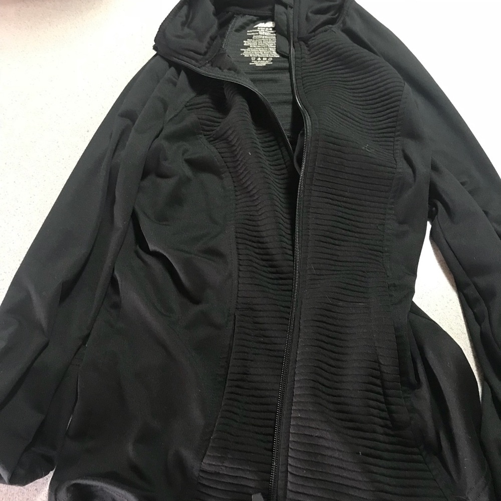 Full zip up size small